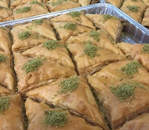 SAFA BAKLAVA MIX LARGE PCS / 2KG